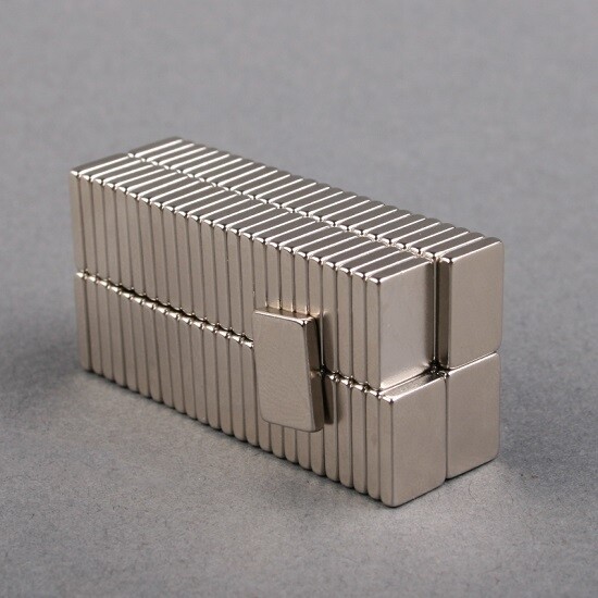 N35 Neodymium magnet countersunk ring : 12mm OD x 8mm large ID x